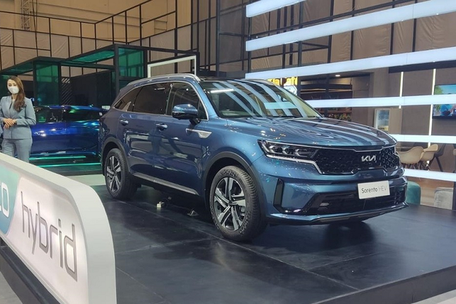 Kia Sorento HEV 2023 lộ diện tại Việt Nam - Hình 7 Kia Sorento HEV 2023 lo dien tai Viet Nam-Hinh-7