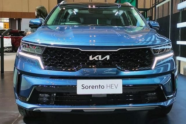 Kia Sorento HEV 2023 lộ diện tại Việt Nam - Hình 3 Kia Sorento HEV 2023 lo dien tai Viet Nam-Hinh-3