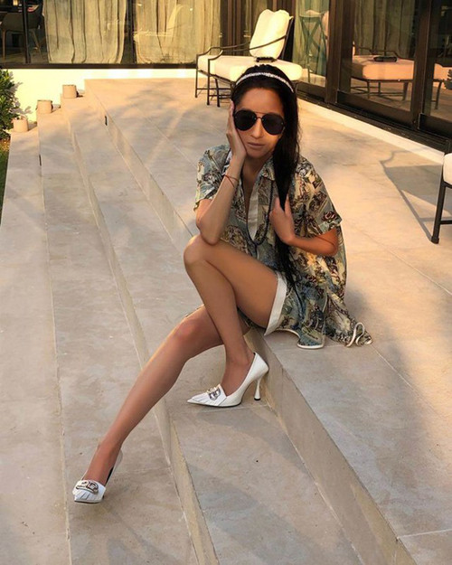 Bí quyết “phù thủy váy cưới” Vera Wang gần 74 tuổi vẫn trẻ trung - Hình 6 Bi quyet “phu thuy vay cuoi” Vera Wang gan 74 tuoi van tre trung-Hinh-6