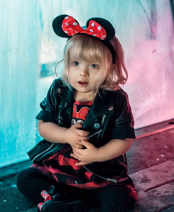 Cam phuc truoc nguoi me thiet ke trang phuc doc dao cho con bi Down-Hinh-7