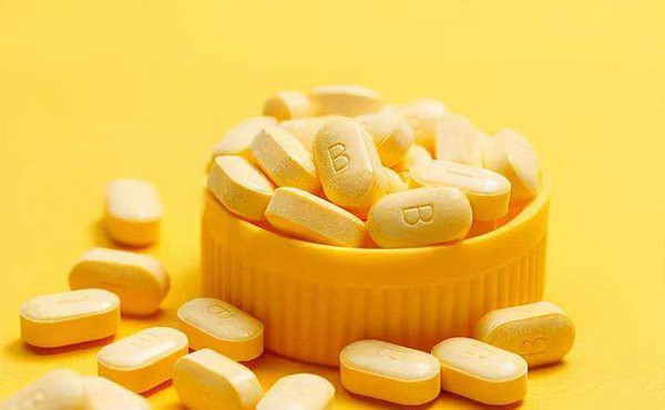 4 loại Vitamin có thể hại gan khủng khiếp - Hình 4 4 loai Vitamin co the hai gan khung khiep-Hinh-4