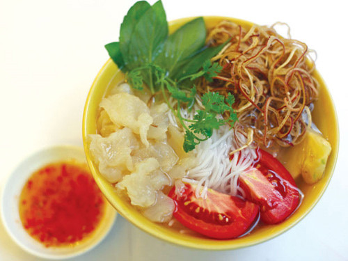 Khám phá bún sứa đặc sản Nha Trang khiến chị em mê mẩn - Hình 3 Kham pha bun sua dac san Nha Trang khien chi em me man-Hinh-3