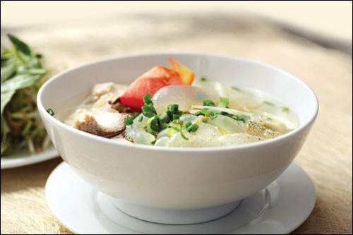 Khám phá bún sứa đặc sản Nha Trang khiến chị em mê mẩn - Hình 8 Kham pha bun sua dac san Nha Trang khien chi em me man-Hinh-8