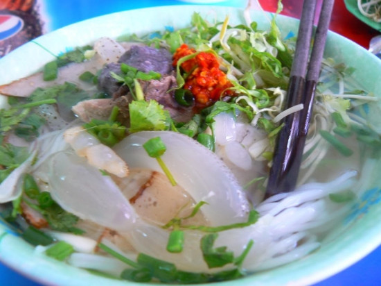 Khám phá bún sứa đặc sản Nha Trang khiến chị em mê mẩn - Hình 2 Kham pha bun sua dac san Nha Trang khien chi em me man-Hinh-2