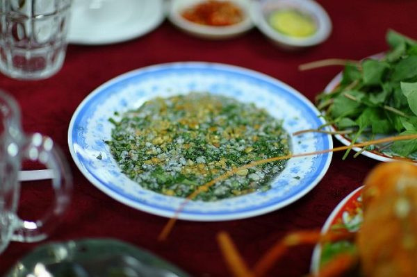 Khám phá món tiết canh tôm hùm - đặc sản Vũng Tàu ngon nức tiếng - Hình 4 Kham pha mon tiet canh tom hum - dac san Vung Tau ngon nuc tieng-Hinh-4