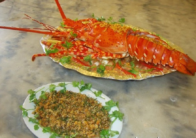 Khám phá món tiết canh tôm hùm - đặc sản Vũng Tàu ngon nức tiếng - Hình 10 Kham pha mon tiet canh tom hum - dac san Vung Tau ngon nuc tieng-Hinh-10