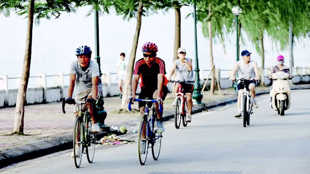 Nang nong choi mon the thao gi de dot chay calo giam can nhanh?-Hinh-3