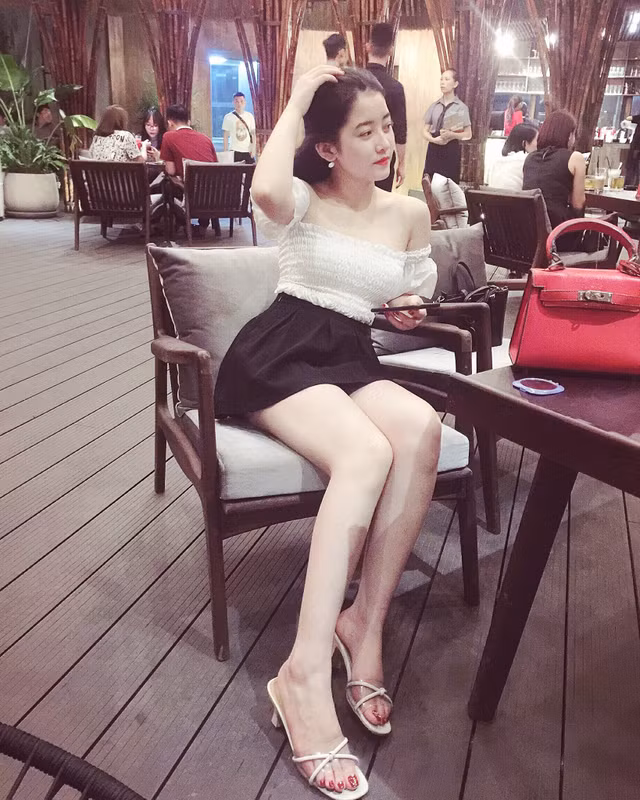 Nhan sac hotgirl moi gioi mai dam khong thua dien vien hoa hau-Hinh-13