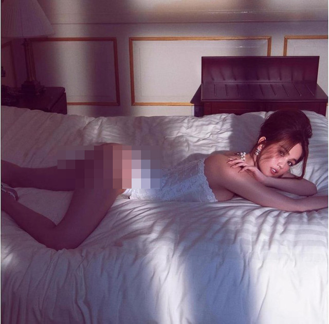 Ngọc Trinh cực sexy khi mặc corset - Hình 3 Ngoc Trinh cuc sexy khi mac corset-Hinh-3