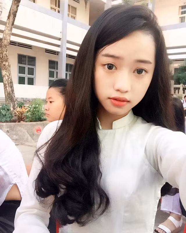 Thuy Vi chuong mot ho bao sau on ao voi thieu gia Phan Thanh