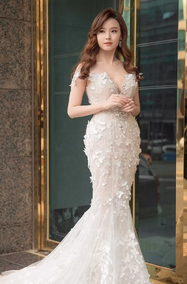 Gu thoi trang khoe body cuc pham cua Midu sau do vo voi thieu gia Phan Thanh-Hinh-8
