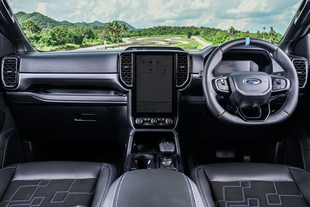 Ford Ranger MS-RT 2025 bản đặc biệt từ 1,29 tỷ đồng có gì khác? - Hình 4 Ford Ranger MS-RT 2025 ban dac biet tu 1,29 ty dong co gi khac?-Hinh-4