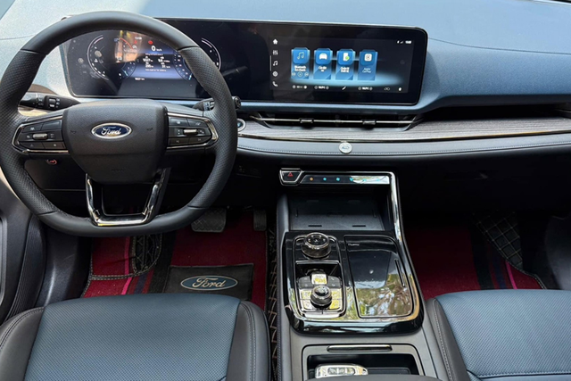 Chạy chưa đầy 10.000 km, Ford Territory 2023 rao bán hơn 800 triệu đồng - Hình 4 Chay chua day 10.000 km, Ford Territory 2023 rao ban hon 800 trieu dong-Hinh-4