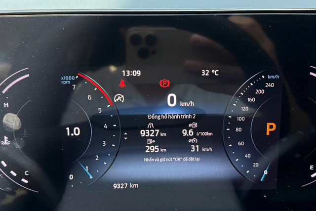 Chạy chưa đầy 10.000 km, Ford Territory 2023 rao bán hơn 800 triệu đồng - Hình 7 Chay chua day 10.000 km, Ford Territory 2023 rao ban hon 800 trieu dong-Hinh-7