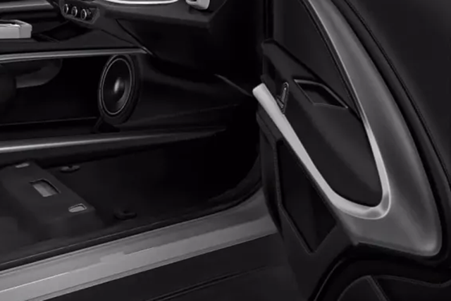 Cận cảnh VinFast VF3 độ đắt nhất Việt Nam, tới 250 triệu đồng - Hình 8 Can canh VinFast VF3 do dat nhat Viet Nam, toi 250 trieu dong-Hinh-8