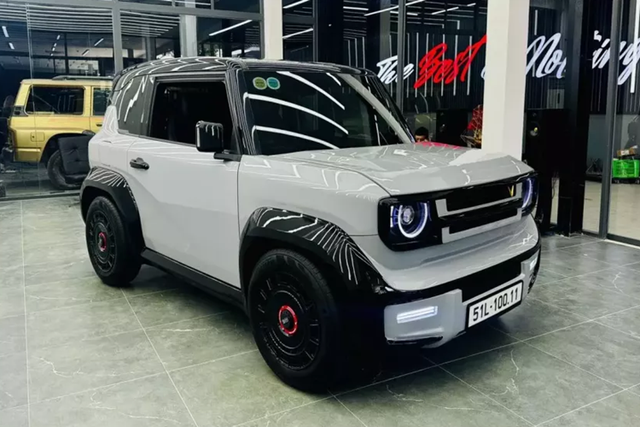 Cận cảnh VinFast VF3 độ đắt nhất Việt Nam, tới 250 triệu đồng - Hình 3 Can canh VinFast VF3 do dat nhat Viet Nam, toi 250 trieu dong-Hinh-3