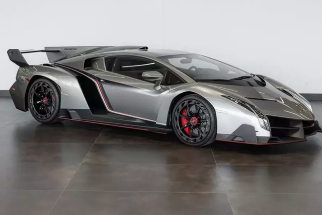Đại gia có thể mua trả góp Lamborghini Veneno Coupe - Hình 6 Dai gia co the mua tra gop Lamborghini Veneno Coupe-Hinh-6