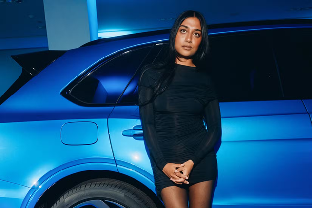 Tận mục Bentley Bentayga S màu “sapphire” - Hình 2 Tan muc Bentley Bentayga S mau “sapphire”-Hinh-2