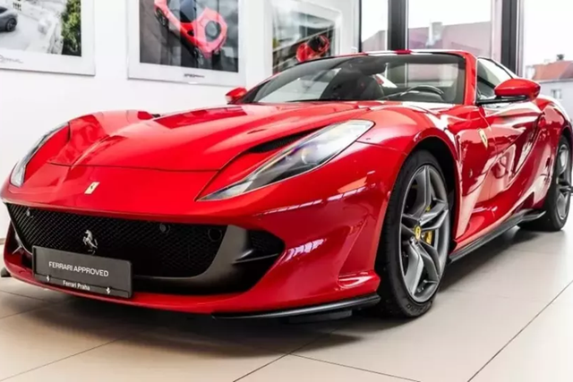 Siêu xe Ferrari 812 GTS thứ 3 sắp về Việt Nam Sieu xe Ferrari 812 GTS thu 3 sap ve Viet Nam