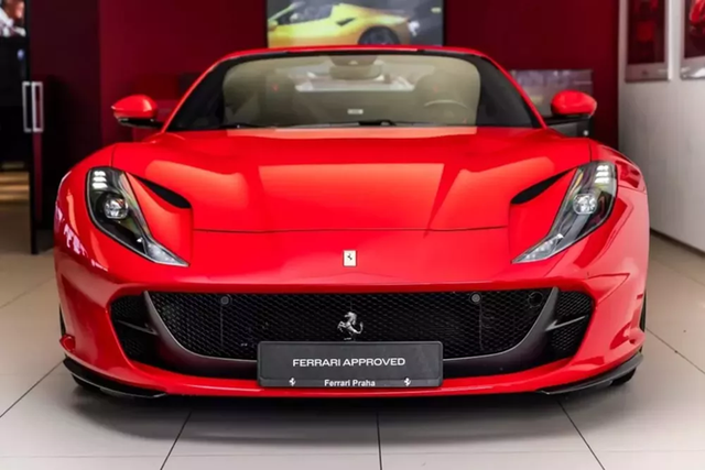 Siêu xe Ferrari 812 GTS thứ 3 sắp về Việt Nam - Hình 2 Sieu xe Ferrari 812 GTS thu 3 sap ve Viet Nam-Hinh-2