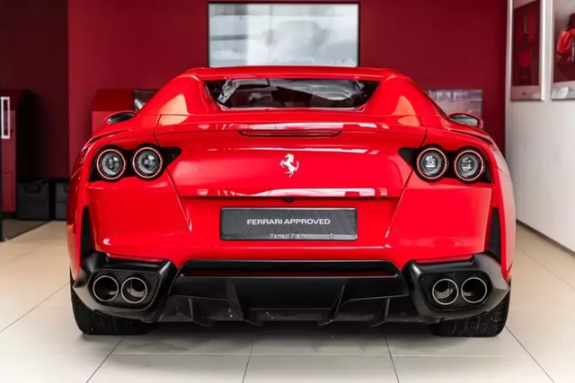 Siêu xe Ferrari 812 GTS thứ 3 sắp về Việt Nam - Hình 7 Sieu xe Ferrari 812 GTS thu 3 sap ve Viet Nam-Hinh-7