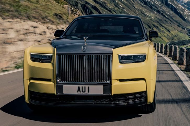 Ngắm Rolls-Royce Phantom VIII Goldfinger độc nhất vô nhị - Hình 2 Ngam Rolls-Royce Phantom VIII Goldfinger doc nhat vo nhi-Hinh-2