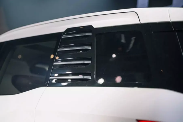 Can canh Mitsubishi DST nham den thi truong Dong Nam A-Hinh-11