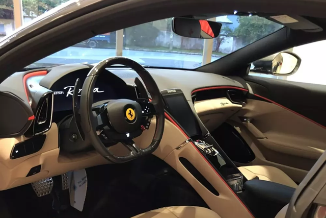 Ferrari Roma hơn 20 tỷ của đại gia Đắk Lắk gắn biển 200 triệu - Hình 5 Ferrari Roma hon 20 ty cua dai gia Dak Lak gan bien 200 trieu-Hinh-5