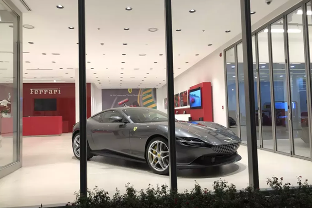 Ferrari Roma hơn 20 tỷ của đại gia Đắk Lắk gắn biển 200 triệu Ferrari Roma hon 20 ty cua dai gia Dak Lak gan bien 200 trieu