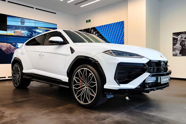 Chi tiết SUV Lamborghini Urus SE giá 15,6 tỷ đồng Chi tiet SUV Lamborghini Urus SE gia 15,6 ty dong