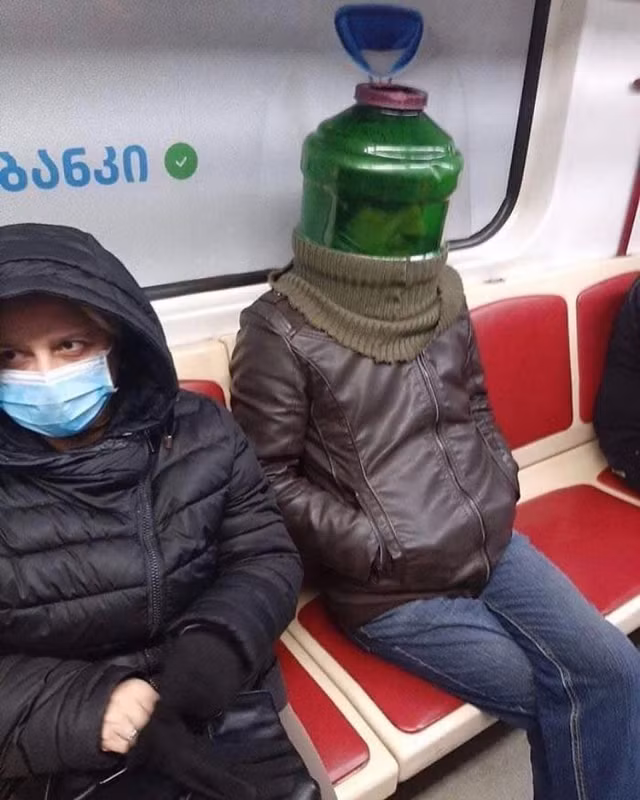 Hai huoc muon kieu khau trang phong COVID-19 doc dao-Hinh-2