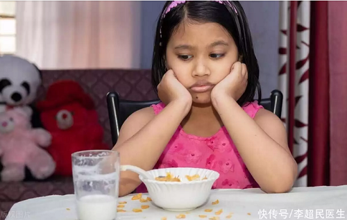 Cảnh báo thói quen khiến trẻ giảm thị lực - Hình 6 Canh bao thoi quen khien tre giam thi luc-Hinh-6