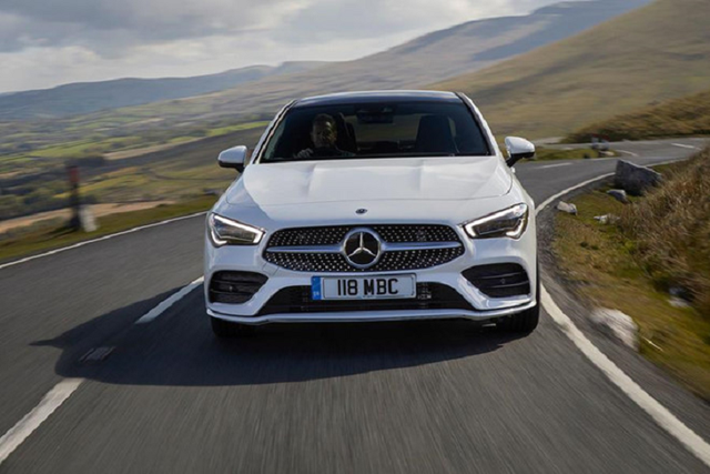 Chiêm ngưỡng Mercedes CLA 250 AMG từ 920 triệu đồng - Hình 2 Chiem nguong Mercedes CLA 250 AMG tu 920 trieu dong-Hinh-2
