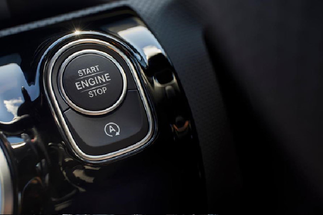 Chiêm ngưỡng Mercedes CLA 250 AMG từ 920 triệu đồng - Hình 12 Chiem nguong Mercedes CLA 250 AMG tu 920 trieu dong-Hinh-12