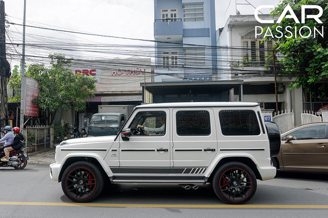 Đại gia Bình Dương chi hơn 10 tỷ tậu Mercedes-Benz G63 mới - Hình 10 Dai gia Binh Duong chi hon 10 ty tau Mercedes-Benz G63 moi-Hinh-10