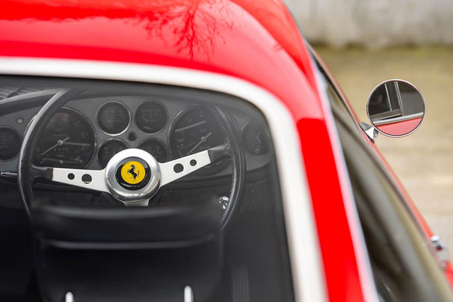 Siêu xe Ferrari cổ của Elton John chào giá gần 14 tỷ - Hình 5 Sieu xe Ferrari co cua Elton John chao gia gan 14 ty-Hinh-5