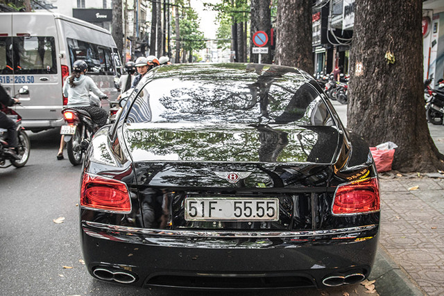 Lệ Quyên sở hữu siêu xe Bentley Flying Spur biển khủng, tiền tỷ - Hình 10 Le Quyen so huu sieu xe Bentley Flying Spur bien khung, tien ty-Hinh-10
