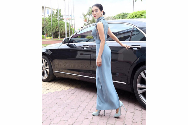 Lệ Quyên sở hữu siêu xe Bentley Flying Spur biển khủng, tiền tỷ - Hình 3 Le Quyen so huu sieu xe Bentley Flying Spur bien khung, tien ty-Hinh-3