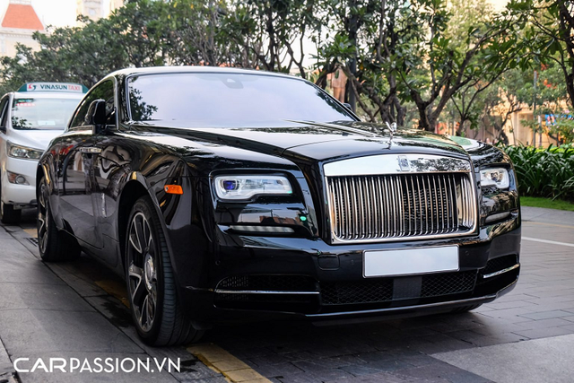 Xuất hiện Rolls-Royce Wraith Series II “hàng hiếm” tại Sài Gòn - Hình 2 Xuat hien Rolls-Royce Wraith Series II “hang hiem” tai Sai Gon-Hinh-2