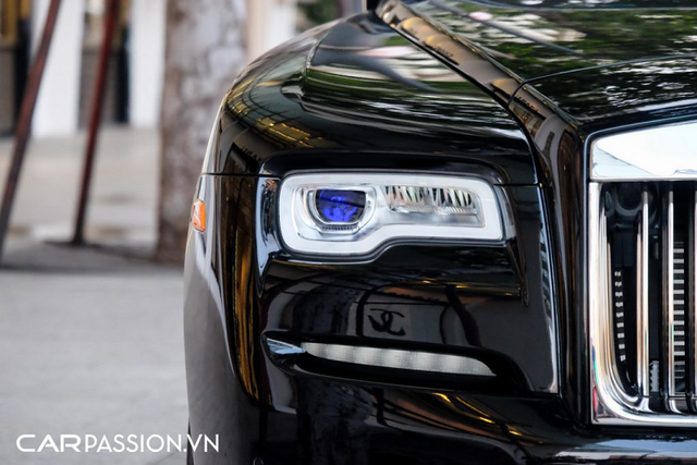 Xuất hiện Rolls-Royce Wraith Series II “hàng hiếm” tại Sài Gòn - Hình 6 Xuat hien Rolls-Royce Wraith Series II “hang hiem” tai Sai Gon-Hinh-6
