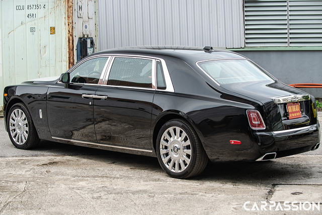 Xuất hiện Rolls-Royce Phantom VIII EWB hơn 80 tỷ ở Hà Nội - Hình 2 Xuat hien Rolls-Royce Phantom VIII EWB hon 80 ty o Ha Noi-Hinh-2