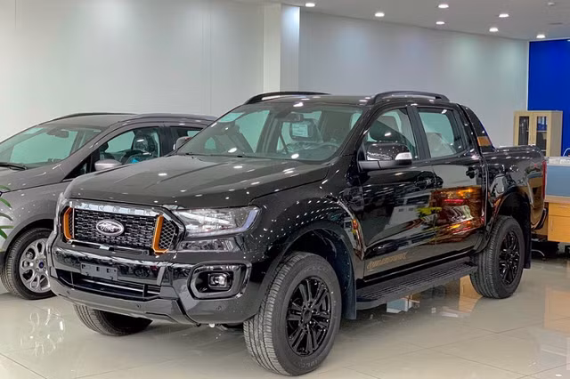 Can Tet, Ford Ranger Wildtrak 2021 ban thap hon gia de xuat-Hinh-2