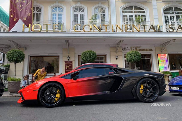 Lamborghini Aventador hon 20 ty lai 'thay ao moi' o Sai Gon