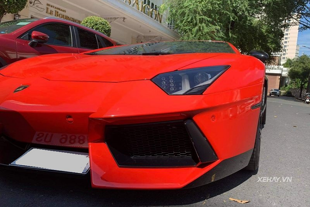 Lamborghini Aventador hon 20 ty lai 'thay ao moi' o Sai Gon-Hinh-7