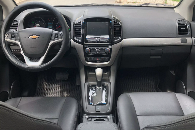 Chỉ 650 triệu cho 1 xe Chevrolet Captiva 2017 có hợp lý? - Hình 4 Chi 650 trieu cho 1 xe Chevrolet Captiva 2017 co hop ly?-Hinh-4
