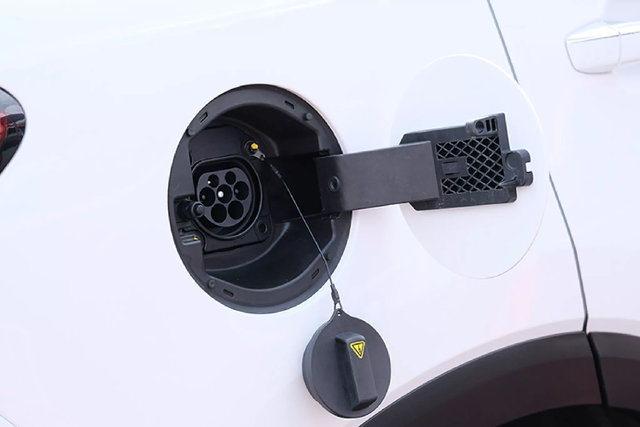 Chi tiết xe MG HS PHEV từ 685 triệu đồng - Hình 7 Chi tiet xe MG HS PHEV tu 685 trieu dong-Hinh-7