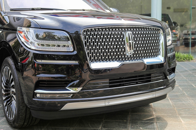 “Khủng long” Lincoln Navigator 2021 hơn 8 tỷ đồng tại Việt Nam - Hình 6 “Khung long” Lincoln Navigator 2021 hon 8 ty dong tai Viet Nam-Hinh-6