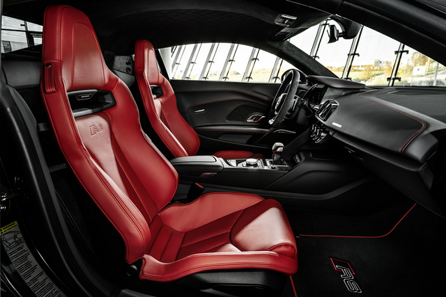 Siêu xe Audi R8 RWD phiên bản mới có giá hơn 4,24 tỷ đồng - Hình 5 Sieu xe Audi R8 RWD phien ban moi co gia hon 4,24 ty dong-Hinh-5