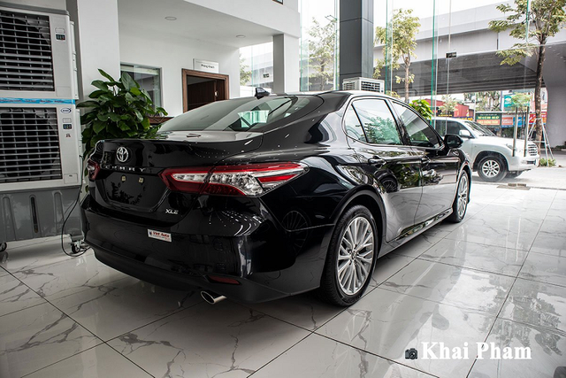 Chi tiết Toyota Camry XLE nhập Mỹ hơn 2,6 tỷ tại Việt Nam - Hình 2 Chi tiet Toyota Camry XLE nhap My hon 2,6 ty tai Viet Nam-Hinh-2