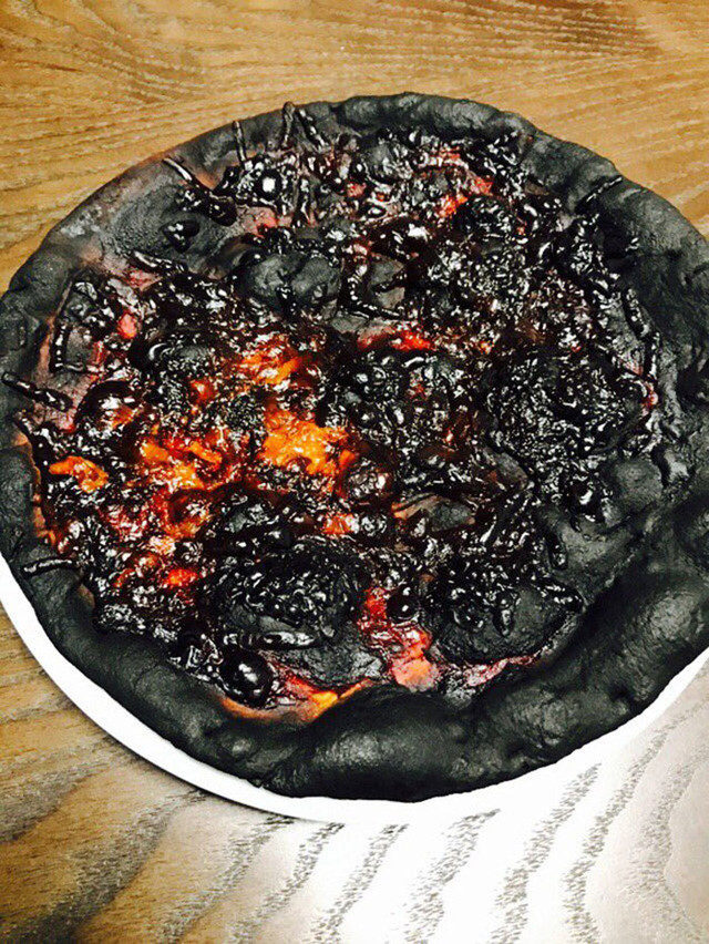 Vợ đoảng vào bếp với những món ăn dở khóc dở cười - Hình 4 Vo doang vao bep voi nhung mon an do khoc do cuoi-Hinh-4